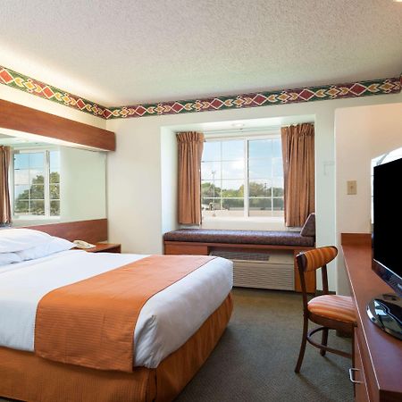 Microtel Inn And Suites Πουέμπλο Εξωτερικό φωτογραφία