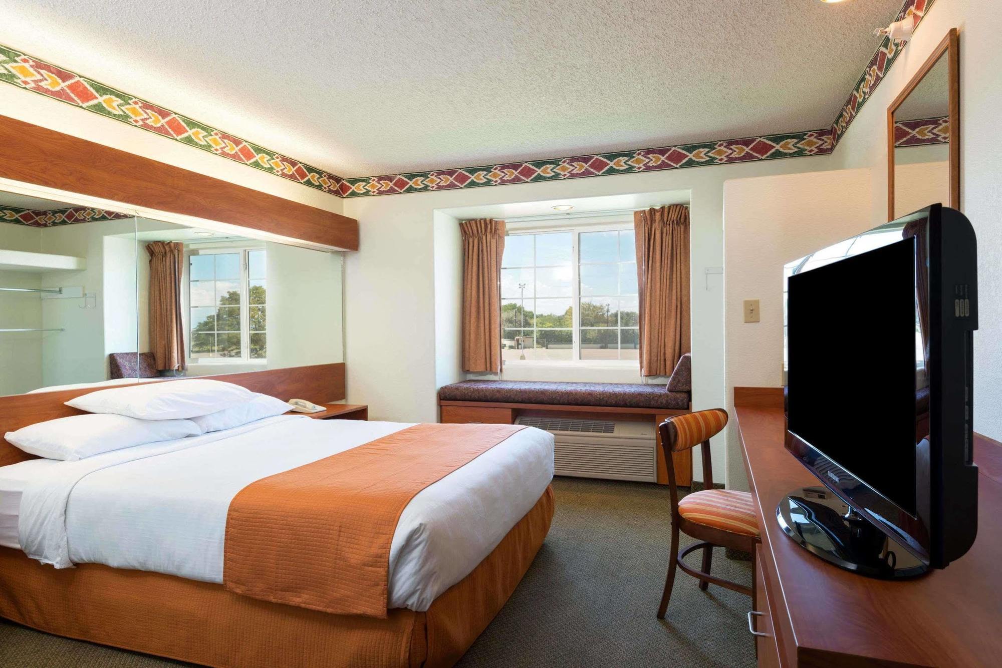 Microtel Inn And Suites Πουέμπλο Εξωτερικό φωτογραφία